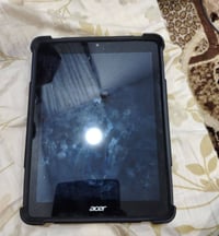 ايباد 10 • شغال • فطر بالشاشة