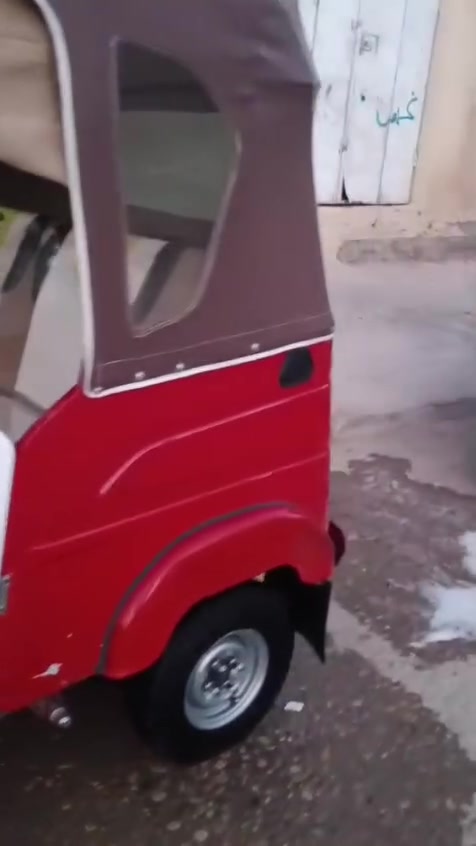 السلام عليكم تكتك ٢٢ نضيفه وخير من الله بيه طخه بصيطه بل بك لايت رقم وسنويه بسمي مامتواجد عل فيس تصال فقط ***********
