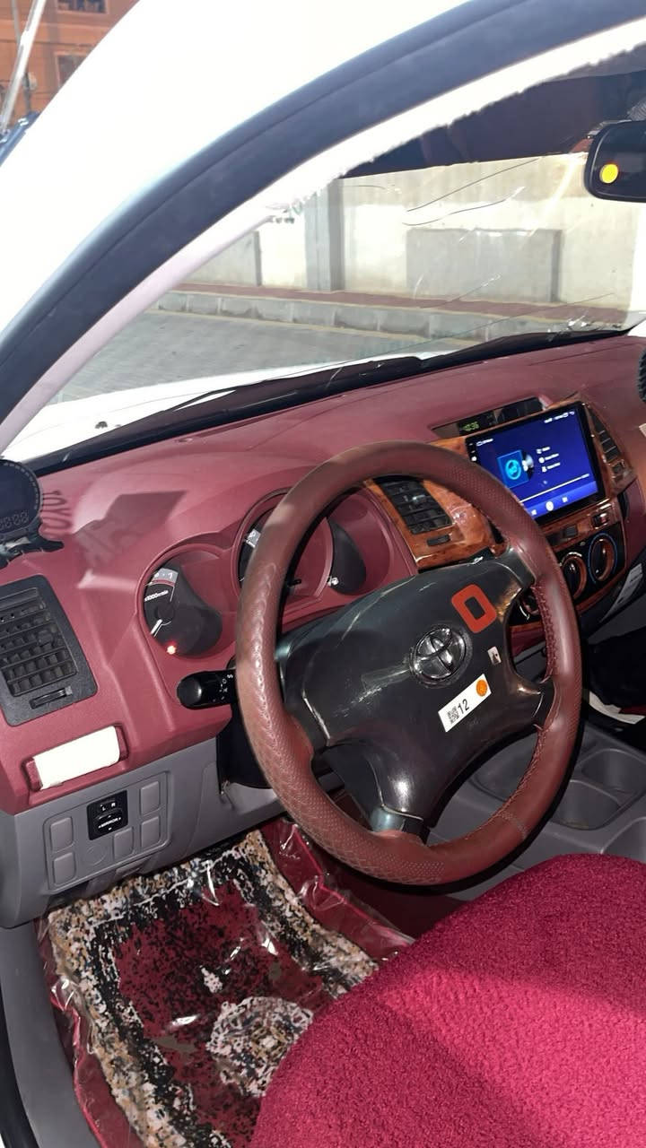 تۆیۆتا هایلۆکس بۆ فرۆشتن ٢٠١١ سعودی گیر تۆماتیک مەکینەی نەکراوەتەوە بەشەرتی و زەمان سەیارەکە لۆک لۆکە گیرو مەکینەو هەمووی بەشەرتە سەیارەکە وەکو شوشەیە یەک دینار مەسرەفی تیا نییە   ژمارەی موبایل ***********
