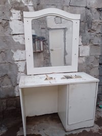 ميز قوي • بلاش • الزبير