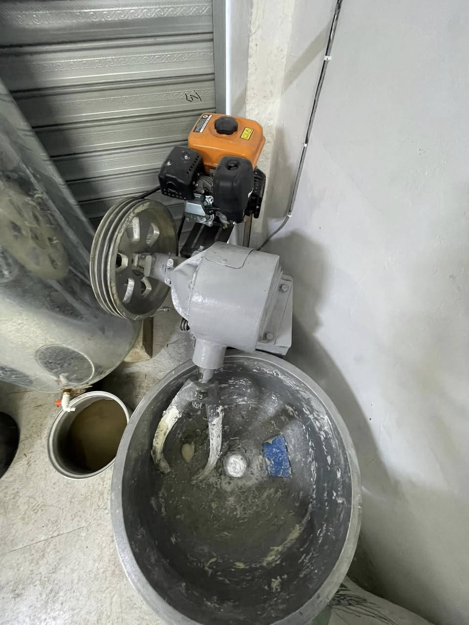 سلام عليكم🤚🏻
فرن دوار للبيع الفرن نضيف صمونتو تخبللل 🍞🔥

مع ملحقات 👇🏻

1-سله صمون ✅

2-ميز تقطيع✅

3-ميز عرض ✅

4-عدد الطوليات 30✅

5-عجانه + ألخنزيره جديده مستخدمه يومين✅

6-ميزين مال طوليات ✅

ملاحضه الفرن صار يومين من فتح وسبب البيع عدم التفرغ 👍🏻

شغل الفرن نص گيس 🔥🍞

ايجار المحل100 ألف 👍🏻

تريد موقع أو عراض بكيفكك 🫵🏻
📍موقع لمحل : موصل حي سومر سايدين جامع قباء ✅

رقم الهاتف ☎️ : *********** للاستفسار والتواصل السعر : 20 ورقه وبي مجال لطلبين 🔥✅
