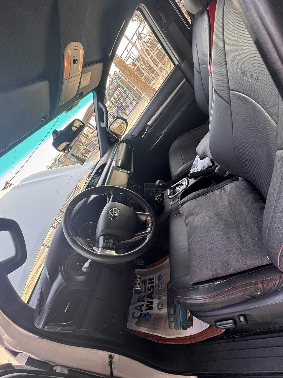 السلام عليكم GR 2022 ماشية 45 الف كفالة عامة عدا بارد بسيط بل سونار فول معروفة موصفات ال GR مكاني الديوانية 370 وبيها مجال بصيط ***********
