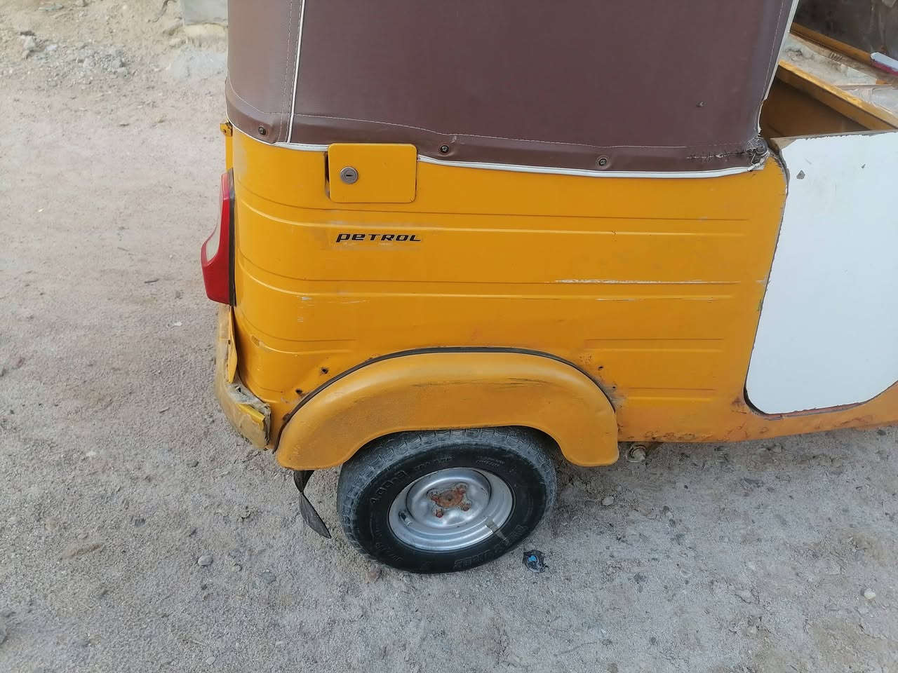 سلام عليكم بسبب الوعود الكاذبه اعيد النشر تكتك موديل 20 رقم انكليزي بسمي يوم لك السعر 5/500 العنوان بصره التنومه


**إذا كنت صاحب هذا الإعلان وتريد حذفه لأي سبب، رجاءا أرسل رسالة إلى الدعم الفني**