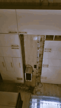 السلام عليكم كاونتر مترتين ونص  تركي للبيع سعره 700جديد ونضيف كلش مابي اي ضرر لان ماخذي قبل فتره  الحاب يشتري يجي واتساب ***********
