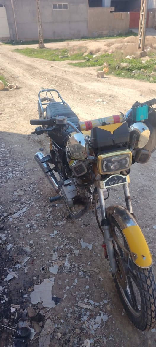 السلام عليكم دراجه سيفان موديل 2023 دراجه حلوه نضيفه مكينه ما مفتوحة يرادله ترتيبات بسيطه مكاني ديالى المقداديه ***********
