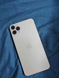 ايفون 11 برو ماكس • ٦٤ • سيم مقفول