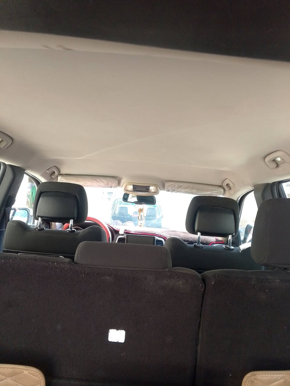 السلام عليكم جيب لاريدو 2011 للبيع كلين حادثه سرقه 3 قطع بجم كبس تخم تاير حداديه محرك كير تبريد مكفوله من كلشي بسمي رقم بغداد السياره ما عوزه برغي مال جناي كله جديد السعر 155 وبيه مجال قليل مكاني بغداد الحريه ***********
