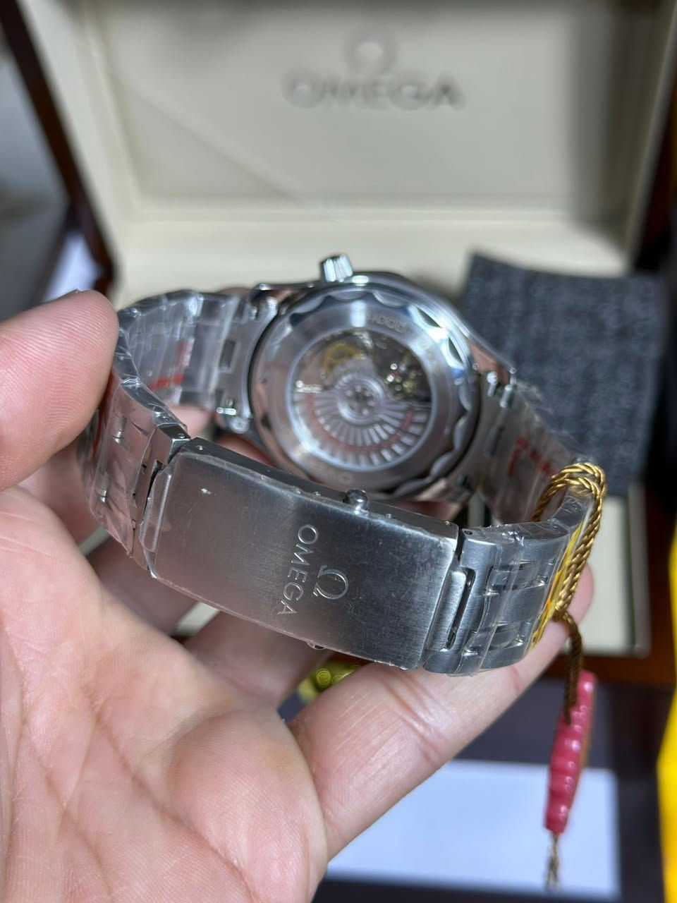 اوميكا  قطعه مال امزون
سوبر ماستر
اوتوماتيك فول كوالتي 
مزاد من 50 الف


**إذا كنت صاحب هذا الإعلان وتريد حذفه لأي سبب، رجاءا أرسل رسالة إلى الدعم الفني**