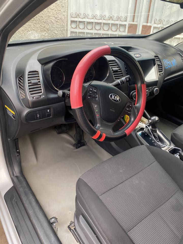 كيا فورتي 2018 اربيل باسمي تحويل مباشر ثاني يوم
مكينه وكير ومنضومه تبريد مكفولات كفاله عامه 
مكينه 2000 دوش 
الكير AT
السياره حادثه جاملغ وباب الصدر وشويه من باب خلفي بدون دواخل السياره حادثه والسونار موجودات بالصور وحادثه يرادله بولش 
السعر 120 وبيه مجال بسيط *********** واتس
