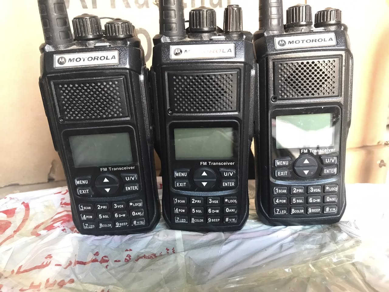 لبيع اجهزه لاسلكيه و شواحن كلمن وسعره اتصل وتدلل توصيل موجود ***********
