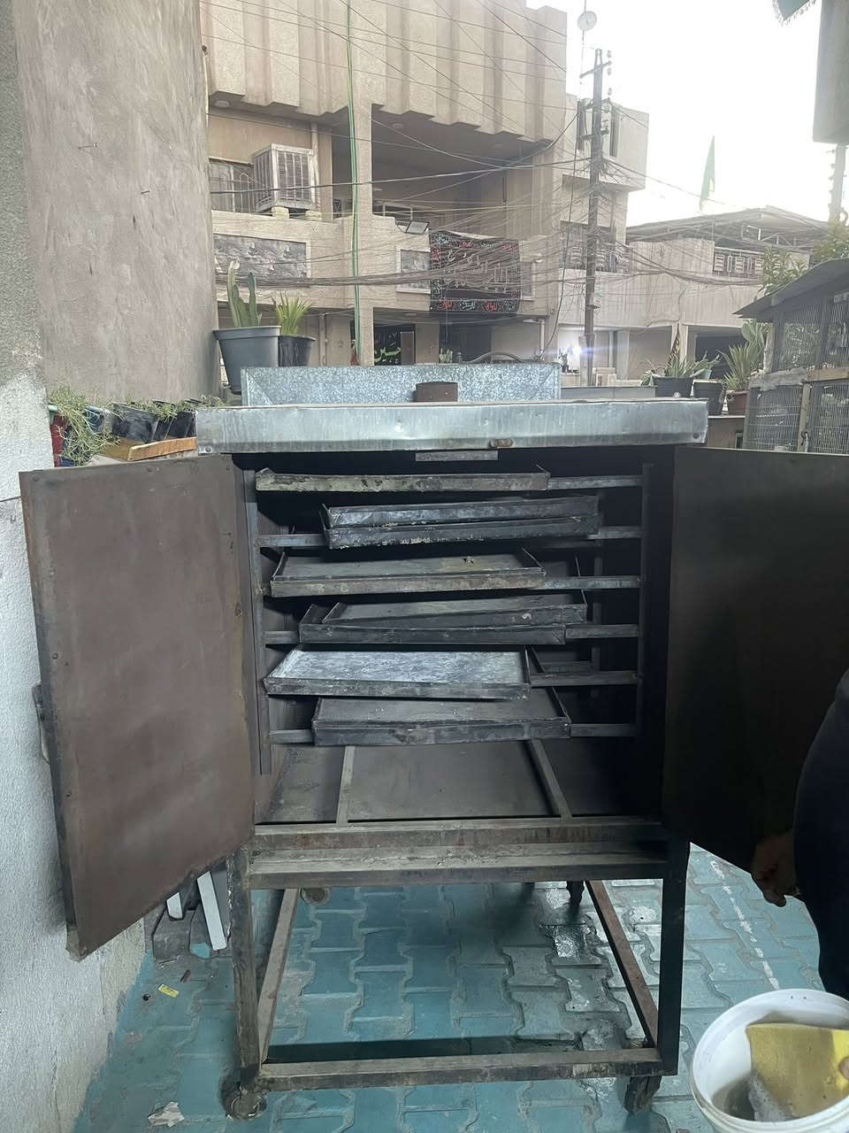 السلام عليكم للبيع افران عدد ٢ (***********)***********
