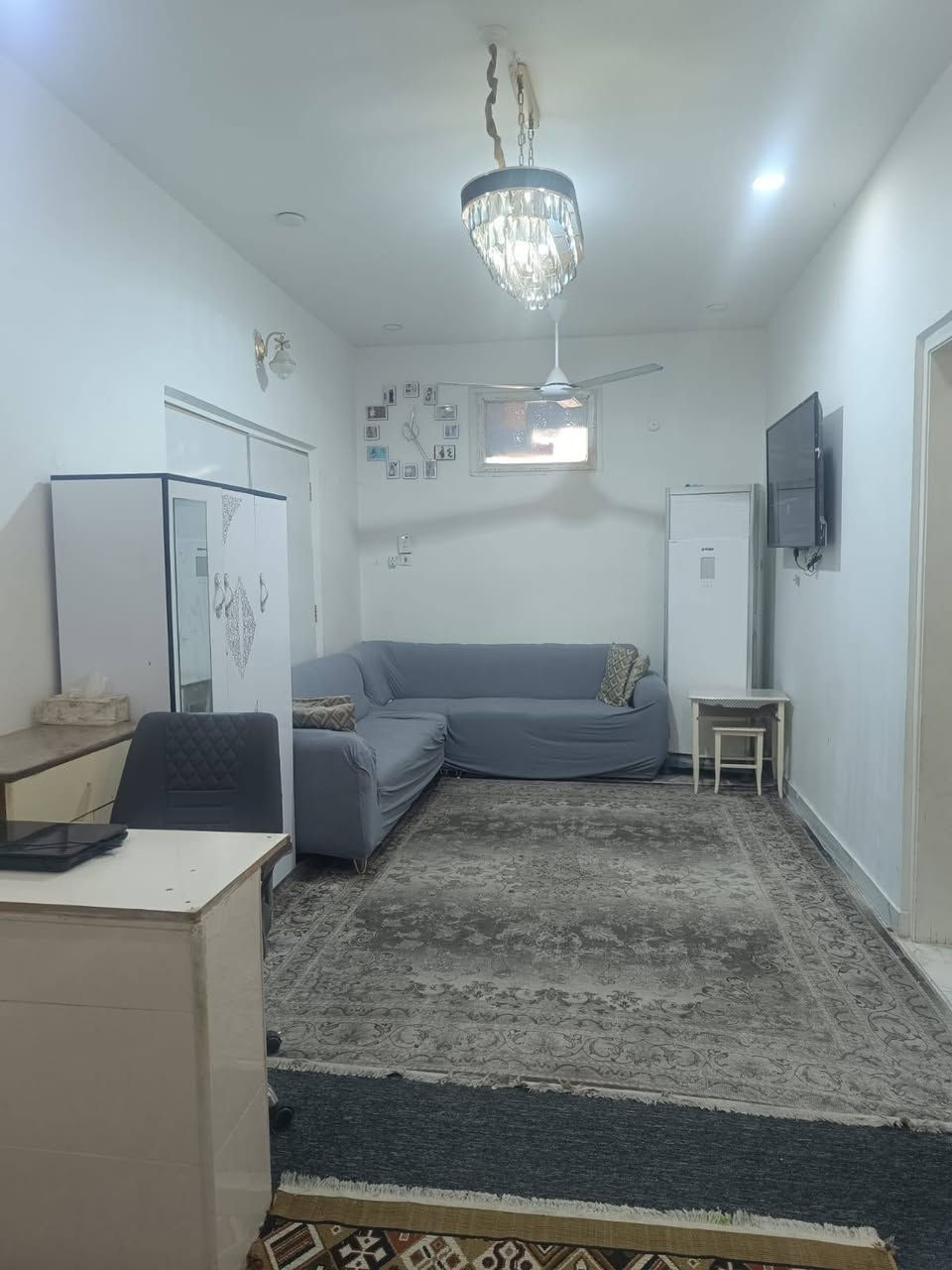 بيت للبيع حي الفرات مقابيل كلية الطب  طابو صرف مساحة 101 مترر البيت مربع
البيت يحتوي على غرفة مع صحيات منفردة
غرفة اطفال 
منور 
براني 
صالة كبيرة ومطبخ 
صحيات خارجية
 عالي عن الشارع
بيت بناء نهاية ٢٠٢٢  رفت كونكريت مسلح افضل نوعيات المواد تم استخدامها بيت نضيف جداً ماتخسر عليه اي شي مجرد تجيب غراضك
علماً ان البيت مطلوب اسكان 58 مليون 
للاستفسار مراسلة الصفحه


**إذا كنت صاحب هذا الإعلان وتريد حذفه لأي سبب، رجاءا أرسل رسالة إلى الدعم الفني**
