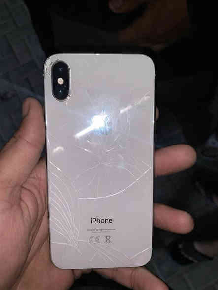 اكس عادي
ذاكرة 64
بطارية 80
فقط فيس ايدي واكف
السعر 90قفل 
المكان بغداد الحسينية 
***********
