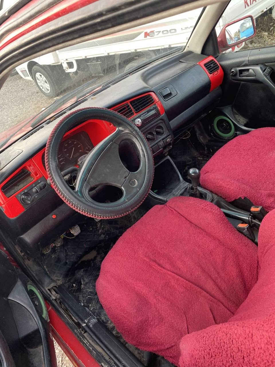 گۆلف فۆکس واکن مۆدیل1995
گێڕ و مەکینە بەشەرت
ناو و دەرەوەی وەک یەک جوانە
سعر//20وەرەقە تۆزێک مەجال
شوێن// هەولیر
***********واتساپ ڤایبرموجود أربيل, العراق
