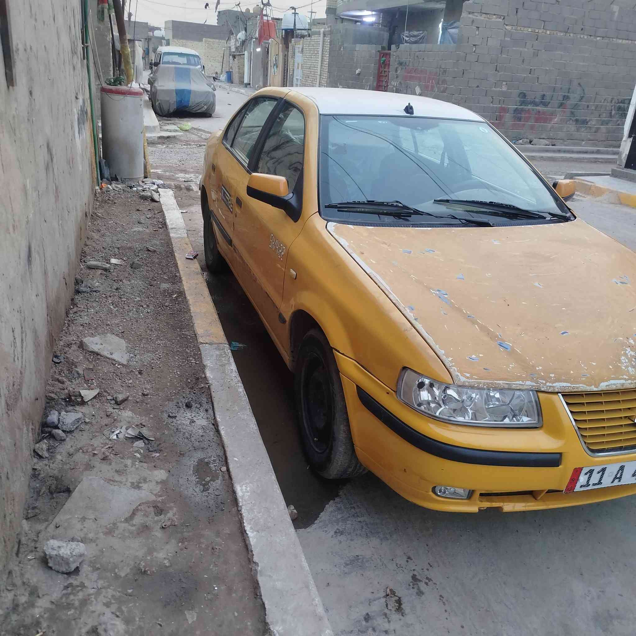 سلام عليكم سمند موديل 11 لبيع.
رقم بغداد نكليزي سنويه ل30 نهايته بسمي تحويل
كير مكينه.   مكفوله
تبريد منضومه جديده
راديتر جديد
صدر امامي جديد 
خلفي جديد قبل شهر سويتهن 
ونواعم كلعن جدد مثلن بلكات ايسي يبيس كلاص بانزين
لا ضربه لا تبديل. صبغ بل باب شبر مرشوش وي لهللا لا لحيم ولا ضربه مكان بغداد مدينه
سعر 35 وبيه مجال 
هہ***********
