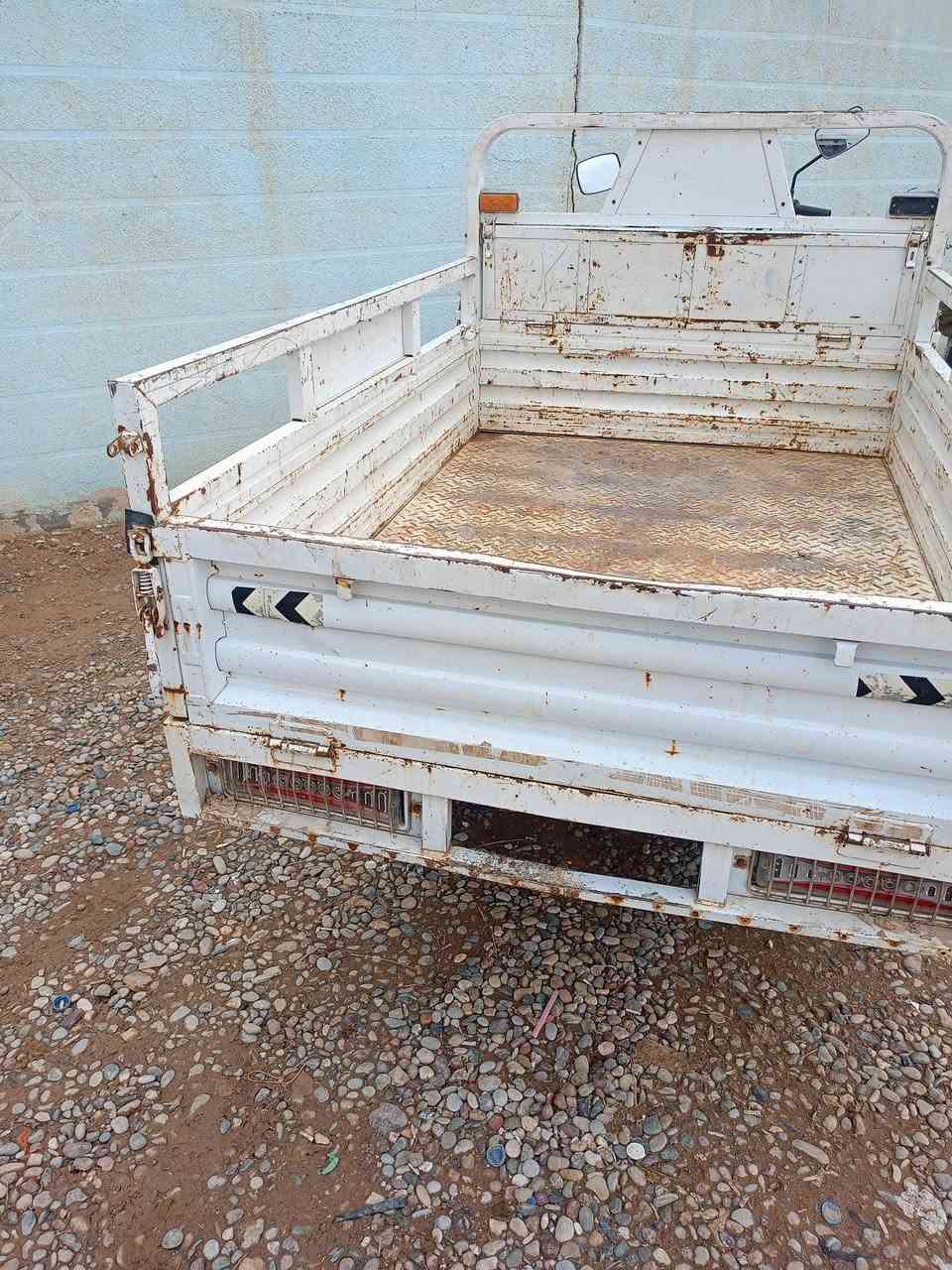 ستوته نضيفه فحل للبيع السعر مليون للتصال ***********
