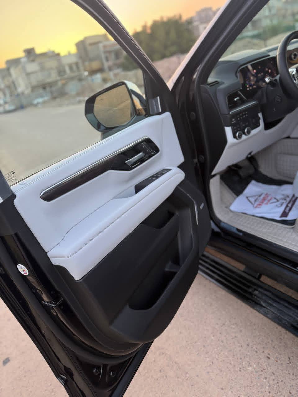 للبيع تاهو بريمير 2025 🔥
🚘 Chevrolet Tahoe Premier 2025
🎨 اللون: أسود ملكي
🛡️ مغلفة بالكامل PPF أفلام حماية نوعية ممتازة
📍وارد خليجي – فل كامل
📏 الممشى: 3000 كم فقط
✨ المواصفات: • شاشة كبيرة ونظام ملاحة
• كاميرات 360
• تبريد وتسخين مقاعد
• سقف بانوراما
• تشغيل بصمة
• نظام Bose الصوتي
• رادار + تحذير خروج مسار
• كراسي جلد فاخرة
• باب خلفي كهربائي
• ريموت تشغيل
• ويلات وكالة
✅ السيارة زيرو بحالة الوكالة
✅ مكفولة بالكامل
✅ استعمال خفيف جداً ونظافة تامة
💰 السعر: 75 مليون دينار عراقي
للاستفسار والاتصال ع رقم
‏‪0773 538 4589‬‏
‏‪
