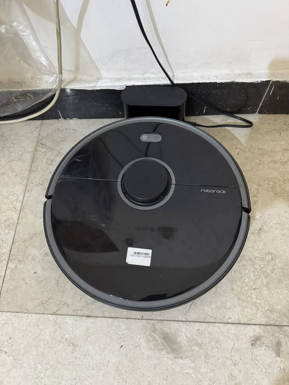 السلام عليكم روبوت من شركة روبو عراق جهاز نيضف يمسح ويكنس ويشتغل من الموبايل حته ونته طالع خارج البيت سعره 150الف الشراي يخابرني ***********رقمي
