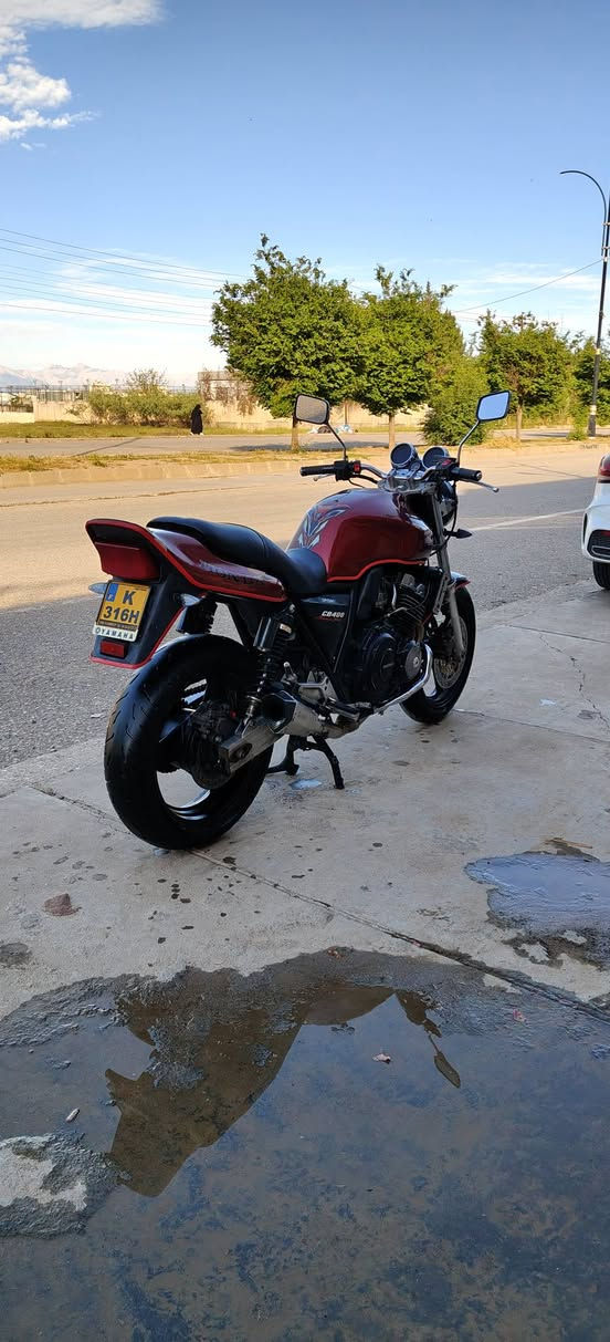 سڵاو cb 400 بۆفۆشتن هه مو گیانی بەشەرتی فیتەر گێرو مەکینەی بەشەرت سەوتو دوکەڵ بەشەرت  تایەو بەنسی لۆک ساڵان سای سپۆرت  ماشەڵا لە قوەتی بەدوای مەسروفا مەگەڕێ شوین هه ڵەبجەی تازە سعر 12 گەڵا مەجالی برایانە 
*********** دار بنديهكان, السليمانية
