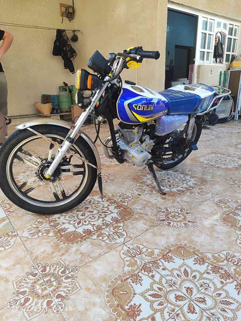 السلام عليكم دراجة سيفان موديل 22 
دراجة نضيف تخبل جديدة اوراق كاملة
السعر 450 وبي مجال الشراي 
للاستفسار الاتصال على الرقم
***********
