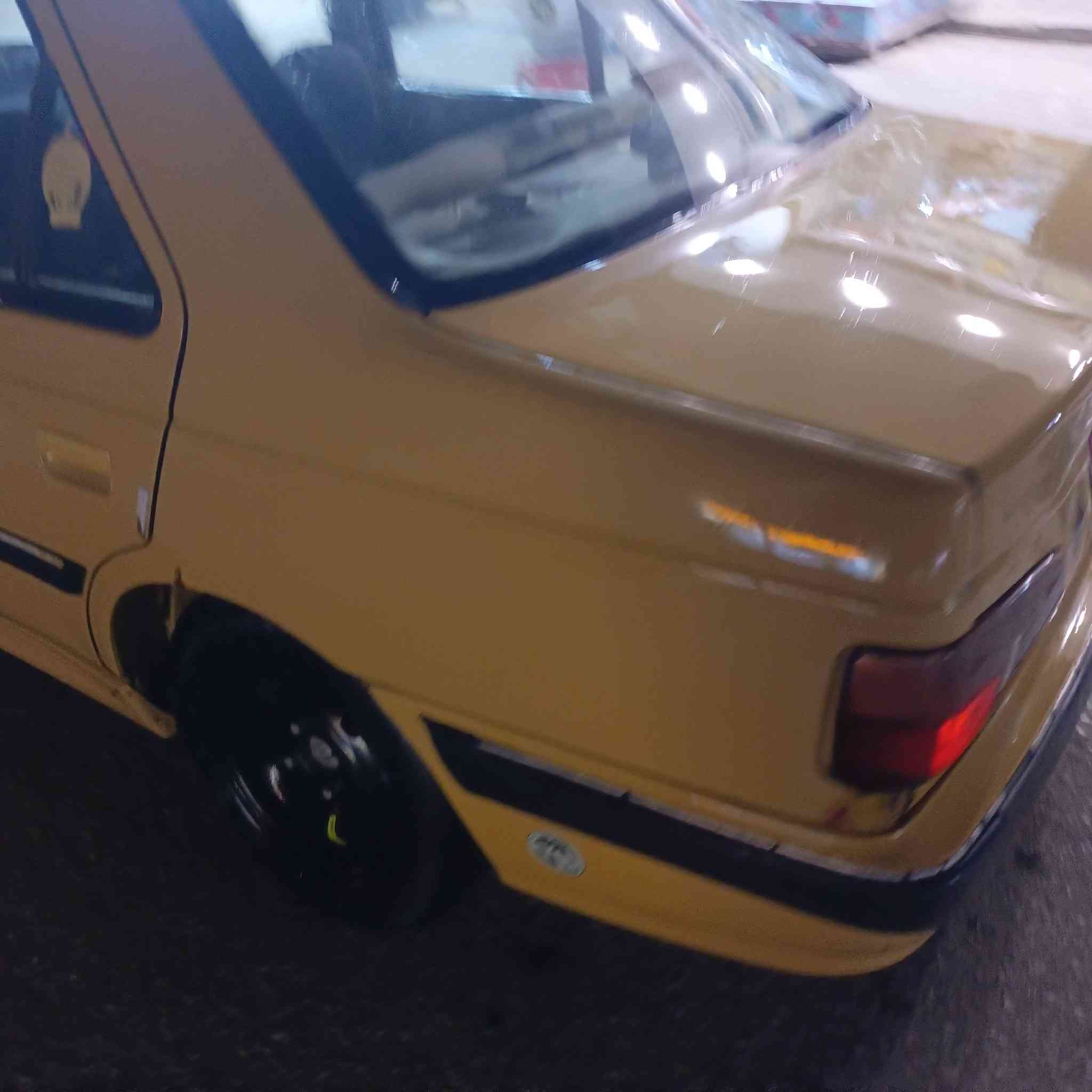 سلام عليكم بارص موديل 2015  كير ومكينه خير من الله  مصفره هيه وغرامات  السعر  35 وبيه مجال مكاني كربلاء ***********
