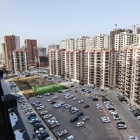 شقة للايجار في مجمع منصور ستي مساحته 173 متر نصف اثاث  ▪️موقع المجمع /...