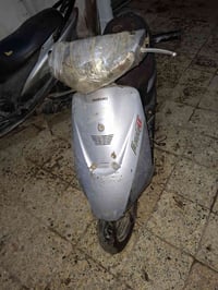 دراجه للبيع شغاله كلشي مابيها متروكه صالها شهر تجي تشغل وتروح ابيع كوم...