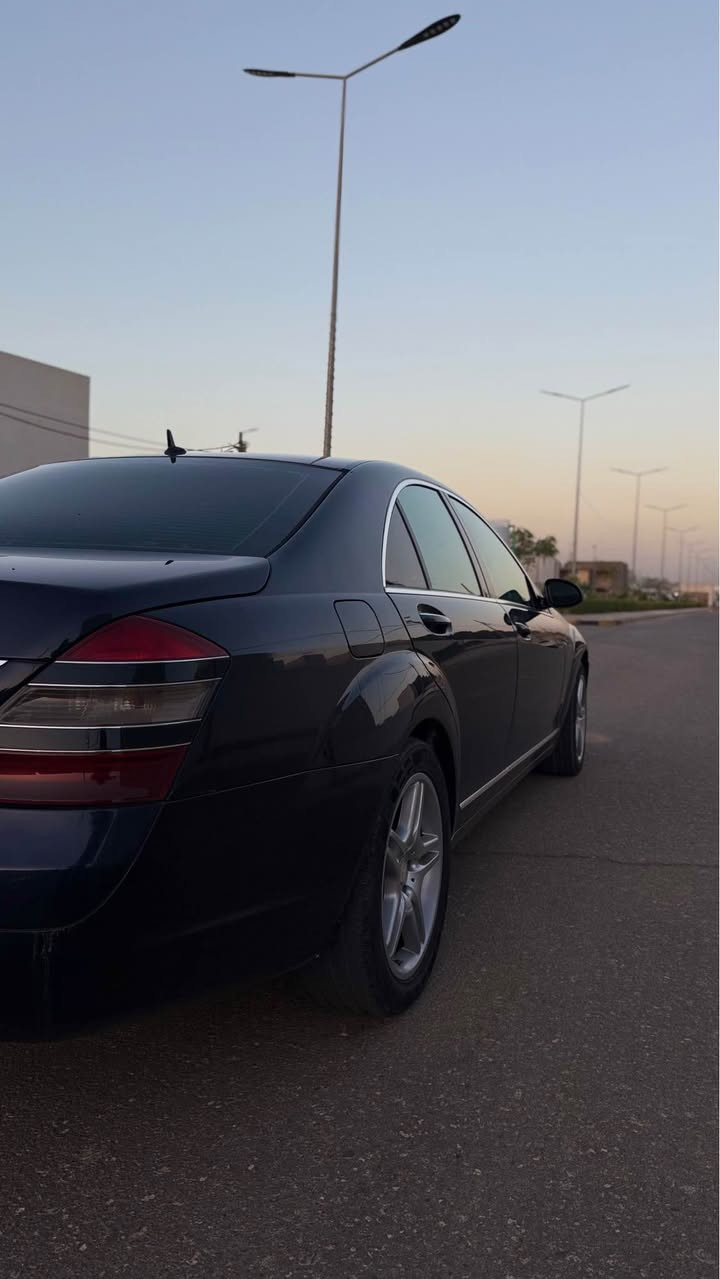 مارسيدس s350 موديل ٢٠٠٧ للبيع

والs غني عن التعريف ومعروضه بسعر ٩٥$ ورقة وبيها مجال 

مكينه حاوية جديدة 

تبريد جديد 

حدادية جديدة 

تخم تاير و وياله جدد اصل amg أصليات 

داينمو وabs وباتري جديد 

هواي مواصفات ومعروفه مواصفات الs

السيارة مكفولة من الصبغ ماعدى كارت بالجاملغ الخلفي مقدار شبر

السيارة قرار ١٠٢ رقم كركوك مفحوصة وما مدفوع كمرك الي يشتريها يدفع كمرك ويكمل معاملة 

مكان السيارة النجف الأشرف 

📲*********** 

واتس اب - اتصال النجف, العراق
