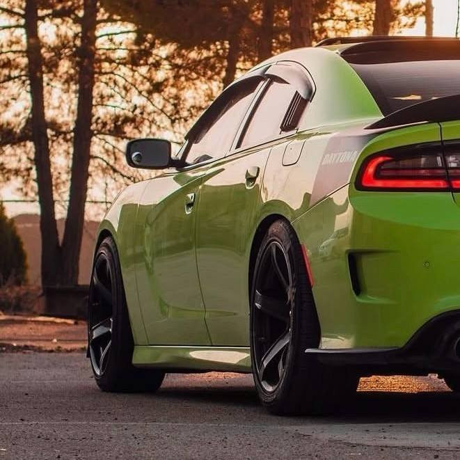 دوج جارجر دايتونا 5.7 HEMI
 موديل 2019 اللون أخضر فسفوري

السيارة استخدام شخص واحد، نظيفة جداً وناشفة، ومخصصة للي يدور سيارة جاهزة بدون تعب.

رقم بغداد (هزة جديدة) والرقم الجديد.

عليها برمجة وتفريغ يم مصطفى إيكل.

الحالة:

* بدون حادث.
* بدون إيرباك.
* سرقة بنيد وقبق الجنطة فقط.
* الممشى 75 ألف مايل (داخلة العراق بـ 6 آلاف مايل).

المواصفات:

* فتحة سقف.
* بريمبو أصلي.
* نظام صوت Alpine.
* شاشة كبيرة.
* كراسي كهربائية مع تبريد وتدفئة.
* ستيرن مع تدفئة وأزرار تحكم.
* ذاكرة للكراسي.
* كشنات جلد وكنتارة مختمة دايتونا.
* داشبورد وبطاين جلد مع خياطة.
* كامرة دوارة.
* حساسات خلفية.
* Super Track Pack.
* شفتات ستيرن.
* شوت رياضي.
* مري قلاب مع البك.
* كزوز موبار أصلي مع بوبات أصلية لفتح وكتم الصوت.

الإضافات:

* سستم كاربون فايبر داخلي وخارجي.
* لايت زنون أصلي نهار مع ضمان 5 سنوات (سعره 600 دولار).
* دركة RPM كاربون فايبر أصلية.
* حاجب وعدسة يتغير لونها عن طريق الموبايل.
* سقف روز رايز.
* إنارة داشبورد.
* جامة أمامية Polarized أصلية عازلة للحرارة.

للاستفسار على الخاص.

رقم صاحب سيارة ***********
