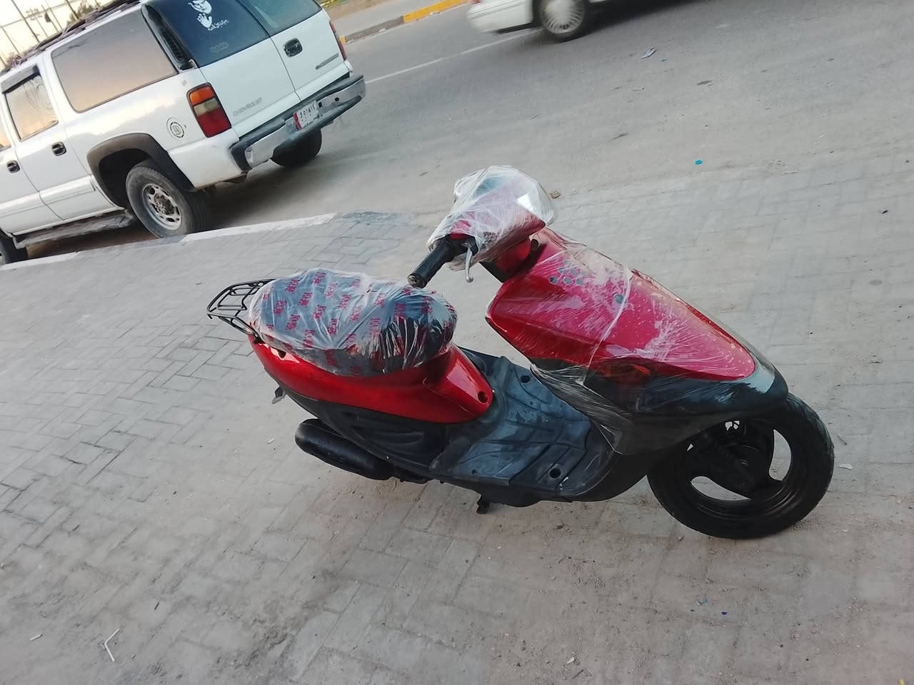 دراجه 9بعدهي ملحه كلشي شغال بيه شاير صطاب لايت السلف هم شغال بس مادري شبي وكف بحده دبلات مامي خلفي الكيلو متر شغال حساس البانزين شغال حساس سرعه ومال دهن يعني مابيه نقص مكينه ناعمه عنواني بصره سعر 300وبيه مجال ***********
