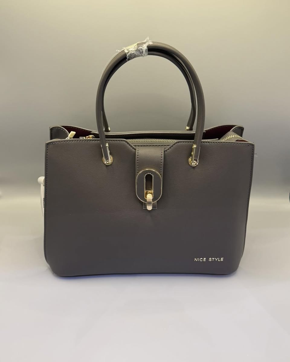 وصول موديلات جديده 
جنطه جلد  
ماركه
 موديل جديد

حجم كبير
متوفره جميع الالوان 
#موجودخدمة توصيل 
#احذية الخلخال  
كربلامول الحارث الطابق الارضي
#تابعونا علئ الانستكرام 
https://www.instagram.com/khelkhal_shoes_1?igshid=OGQ5ZDc2ODk2ZA== #تابعونا😍❤️ #تٌآبًعٌوٌنِآ😍❤


**إذا كنت صاحب هذا الإعلان وتريد حذفه لأي سبب، رجاءا أرسل رسالة إلى الدعم الفني**