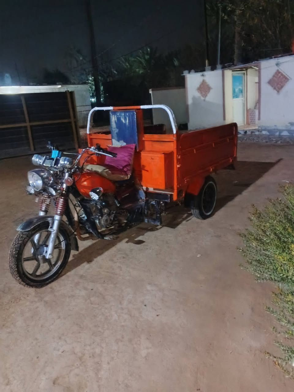 يا الله سلام عليكم ستوته موديل 20 اوراق اصولي شاصي مكفول محرك جديد موديل 21 مكاني  السعر 1350 وبيه مجال ***********
***********
