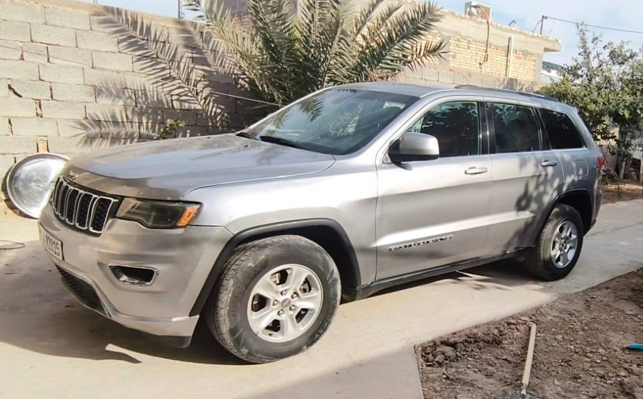 𝐉𝐄𝐄𝐏 LAREDO-
جيب لاريدو موديل 2017
وارد امريكي
اللون : رصاصي
حجم المحرك : 3.6L V6 
( 6,سلندر )

‏‎المواصفات 
: 
بصمتين
ابواب بصمة 
‏‎بصمة تشغيل 
تشغيل عن بعد(𝐑𝐄𝐌𝐎𝐓𝐄 𝐒𝐓𝐀𝐑𝐓)
كيج الكتروني‏‎
كاميرة
نظام : 𝐄𝐂𝐎 و SPORT 
كشنات جلد
‏‎كشن كهربائي 
صندوق شفط 

تحكم اسيرين
شفتات استيرن‏‎
‏‎تبريد لمس
‏‎تبريد مركزي 
‏رقم الشاصي موجود بالصور 
للاستفسار
 ***********
مكان السياره 
ذي قار / الرفاعي.
مكلف بالنشر؟
