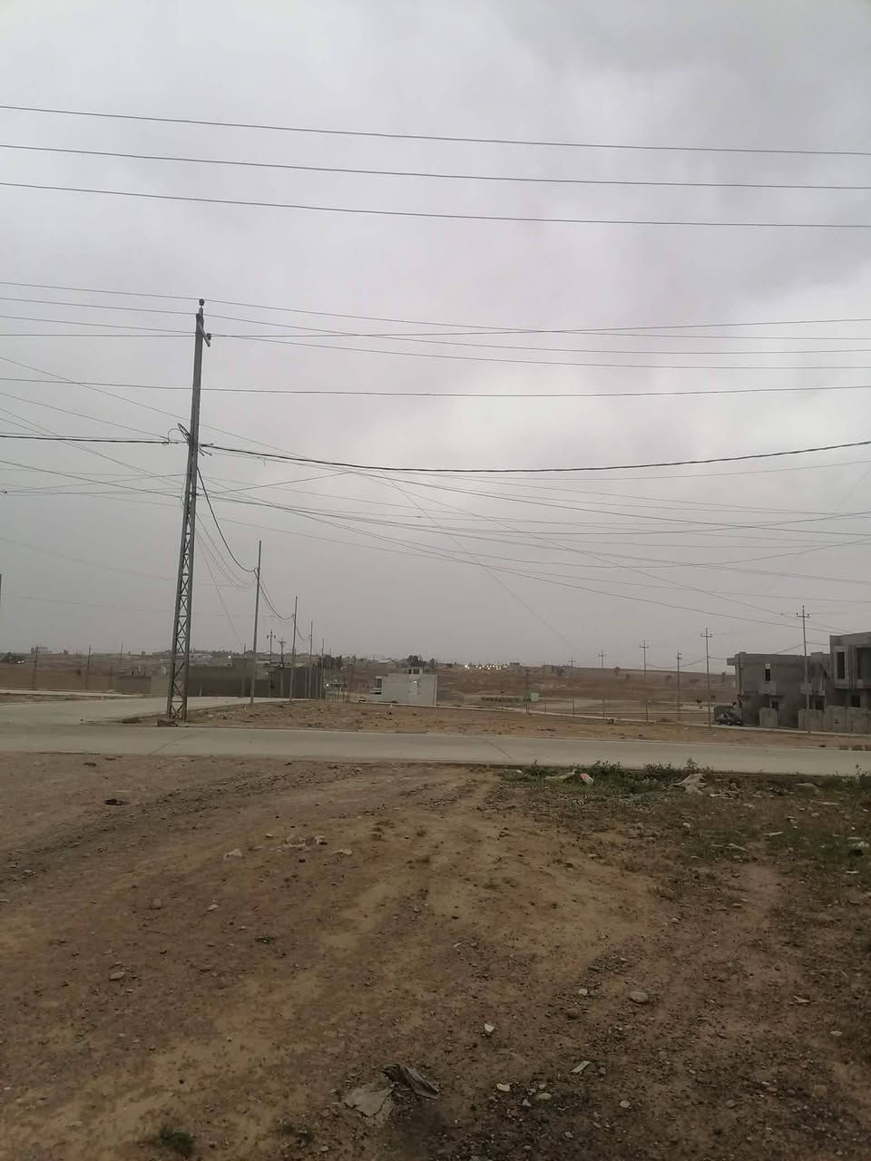 قطعة أرض ركن 200 متر قرب أسواق الحامد الموقع القوسيات جمعيه الزراعه قريبه من جسر السادس وكليه الحياة
القطعه محدوله وبيها وصل بلدية شارع ١٥ تبليط ماء كهرباء الخدمات كامله
سعر المتر 230  وبيها مجال .للاستفسار على الرقمين 
*********** وبي واتساب 
*********** وبي واتساب
