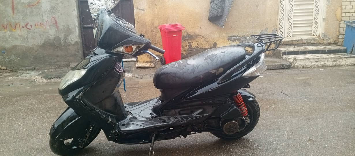 سلام عليكم سكنس فحل كابريتر
دراجه عوزهة كابريتر مجفتهة جديد أبيه طافيه 
250سعر ***********
