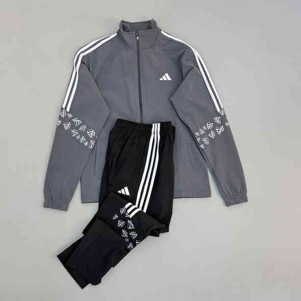 وتربروف اصلي
القياسات M L XL 2XL3XL
العنوان/السماوة /تقاطع الأسكان/قرب مقهى الأسكان 
واتساب ***********
