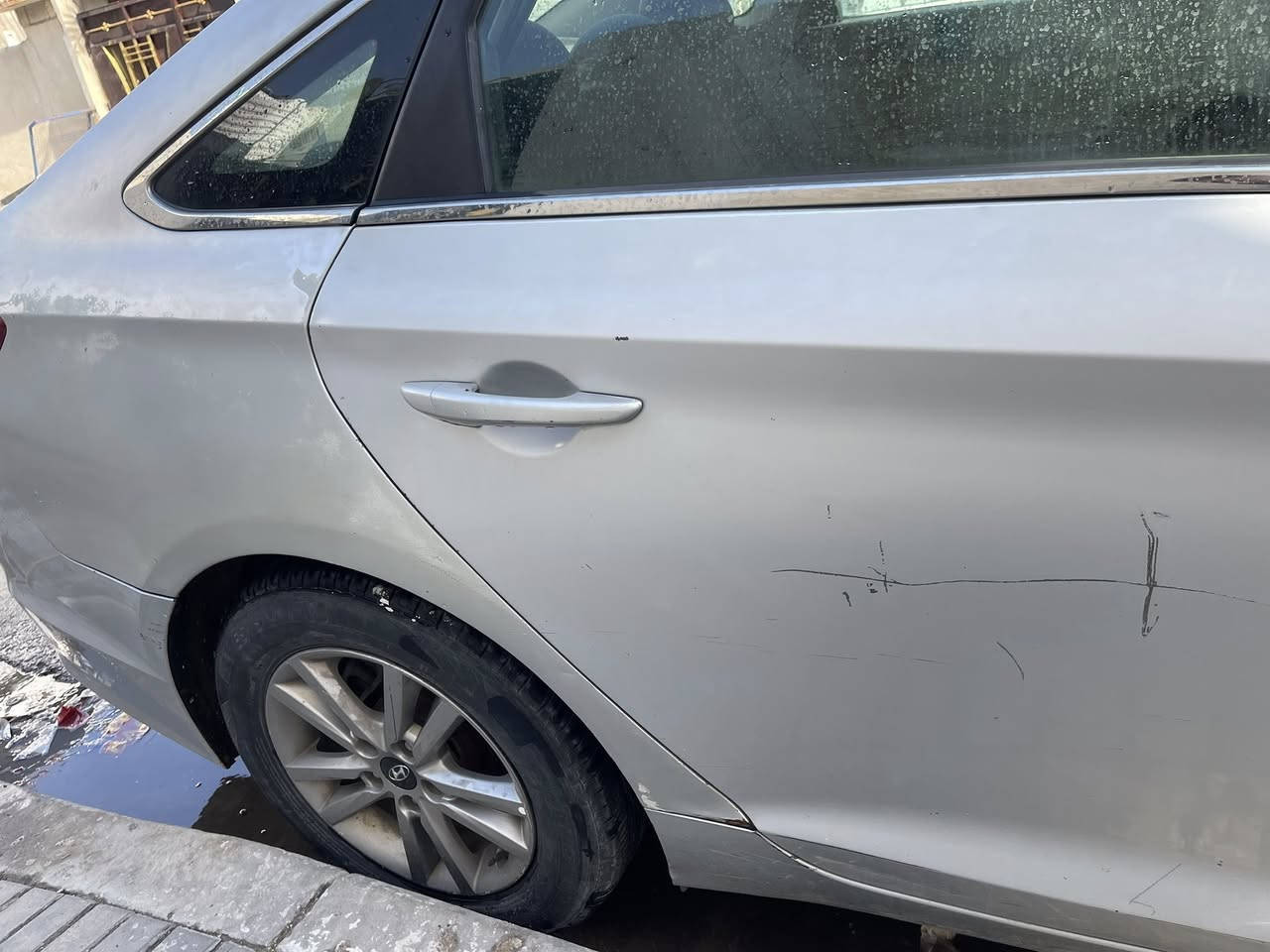 السلام عليكم سوناتا سلفر موديل 2016 سنويه باسمي تنتهي 2030 السياره للبيع شويه بديه متعوب جراد وشخوط وارد امريكي ضربته بالصندوق وبيه بعض الدحجات الخفيفه تجي واشوفه السعر المطلوب 90 ورقه مطلوب وعرضته للبيع 
***********
