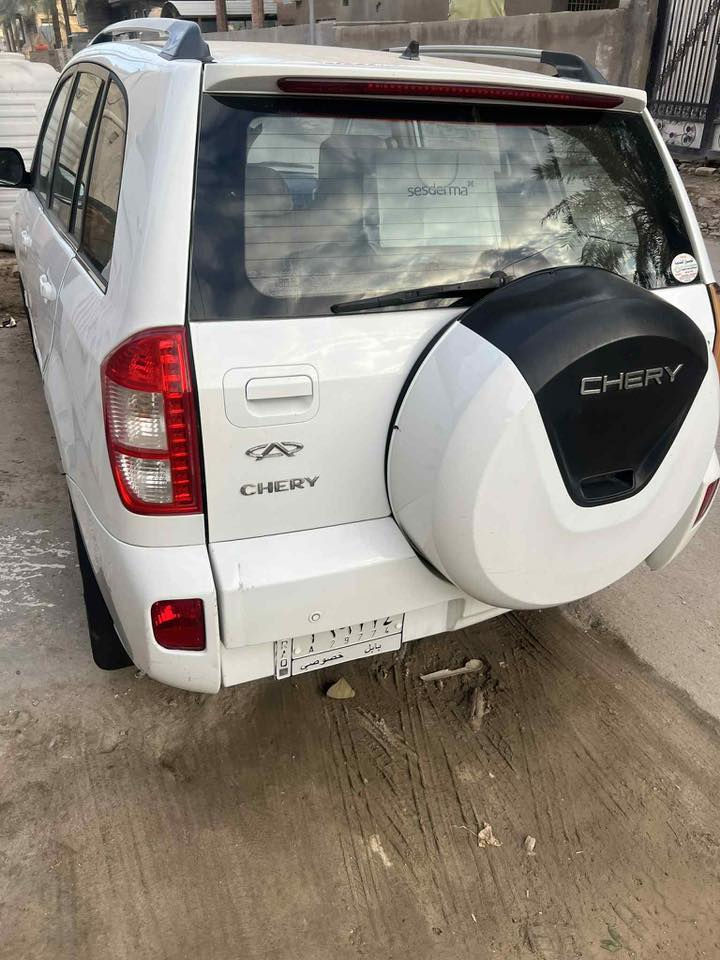 تيكو موديل 13رقم بابل كير كهربائي مكينة 1800 السيارة مكفولة من كلشي مكنية كير ما بيها حادث   بس الموضح بلصوره طخه بسيطه معدله بارد 
سعرها 63وبيها مجال بسيط 

***********
