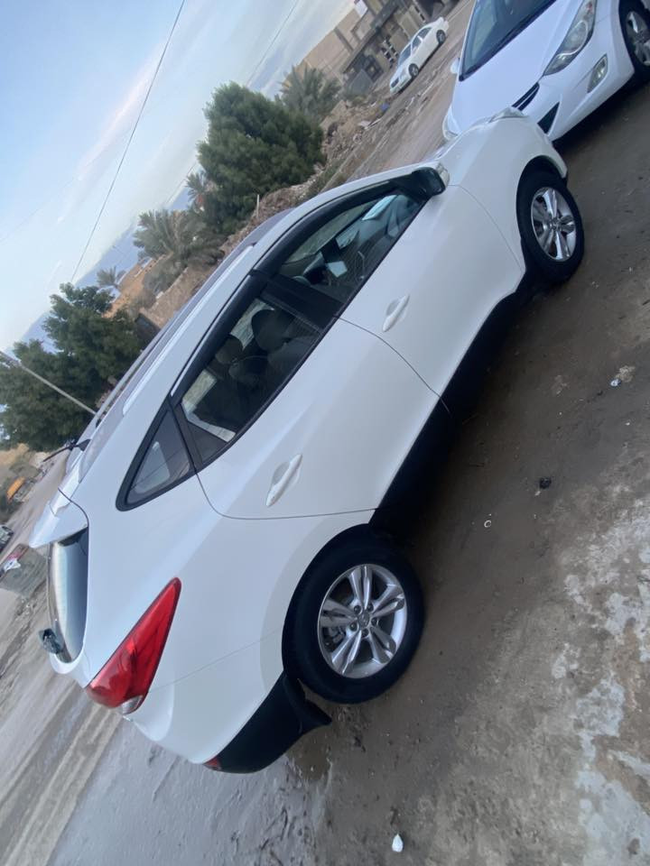 السلام عليكم للبيع توكسان رقم اربيل دولي سياره مكفولة كفالة عامة جاهز من كلشي مكينة حدادية تبريد تخم تاير سياره جديده السعر 145 مكان السياره ناحية العباسية 
***********
