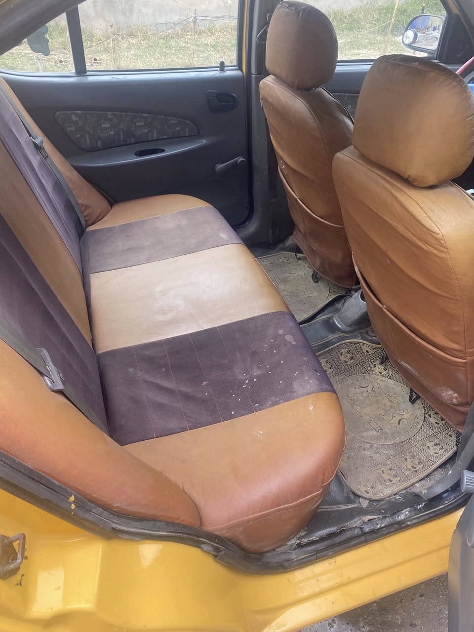 السلام عليكم 
طيبة موديل 2015 
   مكينه گير خير من الله، تدفئة ، تبريد ثلج
بيه بس الهلال مال جاملغ 
    ،،  هيئة  مصفره رقام انكليزيه 
مكان السياره بغداد الدوره 
السعر 43وبيه مجال رقم الهاتف ***********
