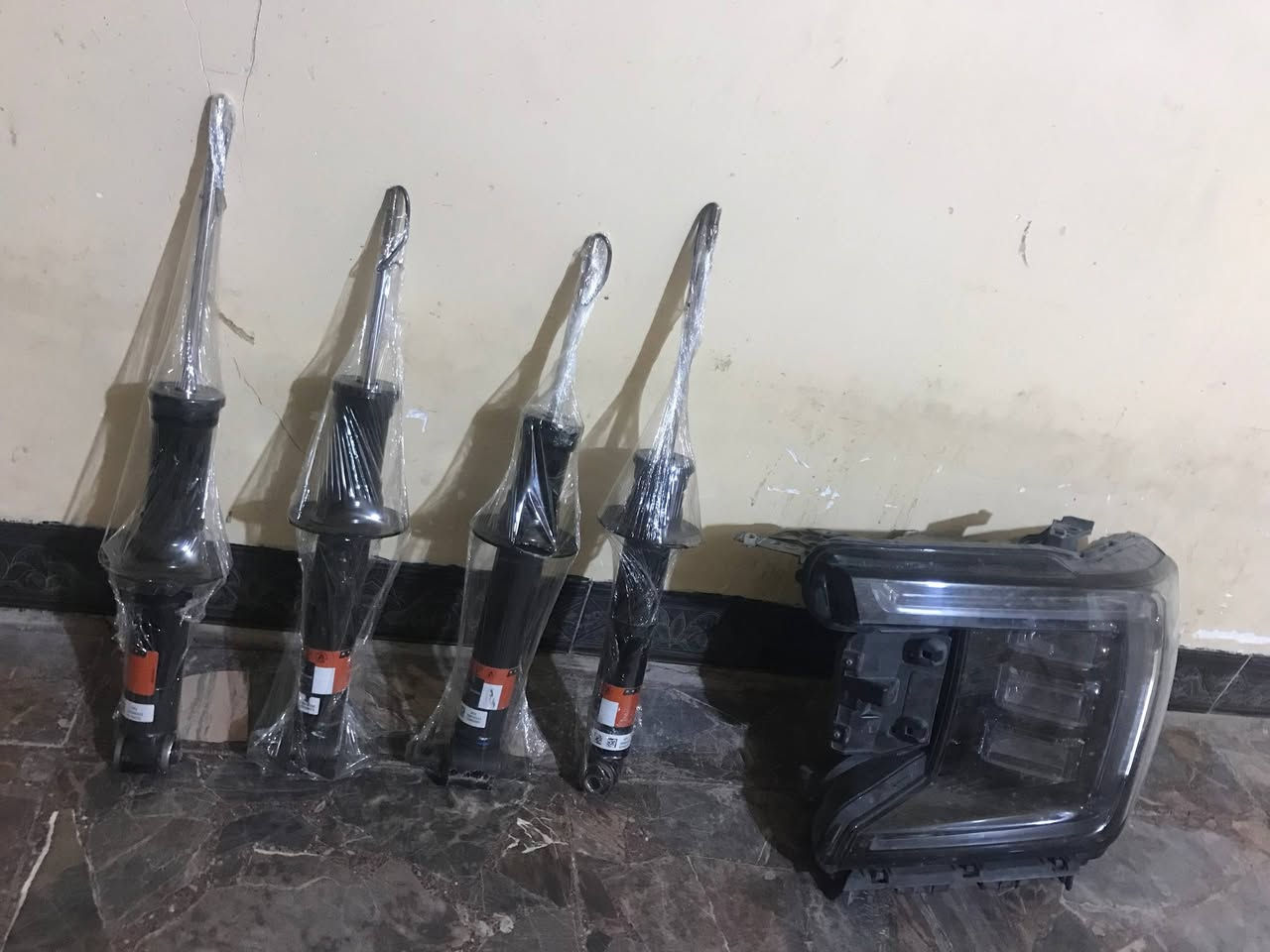 السلام عليكم
دبلات كهربائية للبيع جديدات طك كارتون امريكي اصلي وكاله شركه

لا صيني ولا تايون يرهمن تاهو يوكن كديلاك

+ ماصده يوكن

***********
