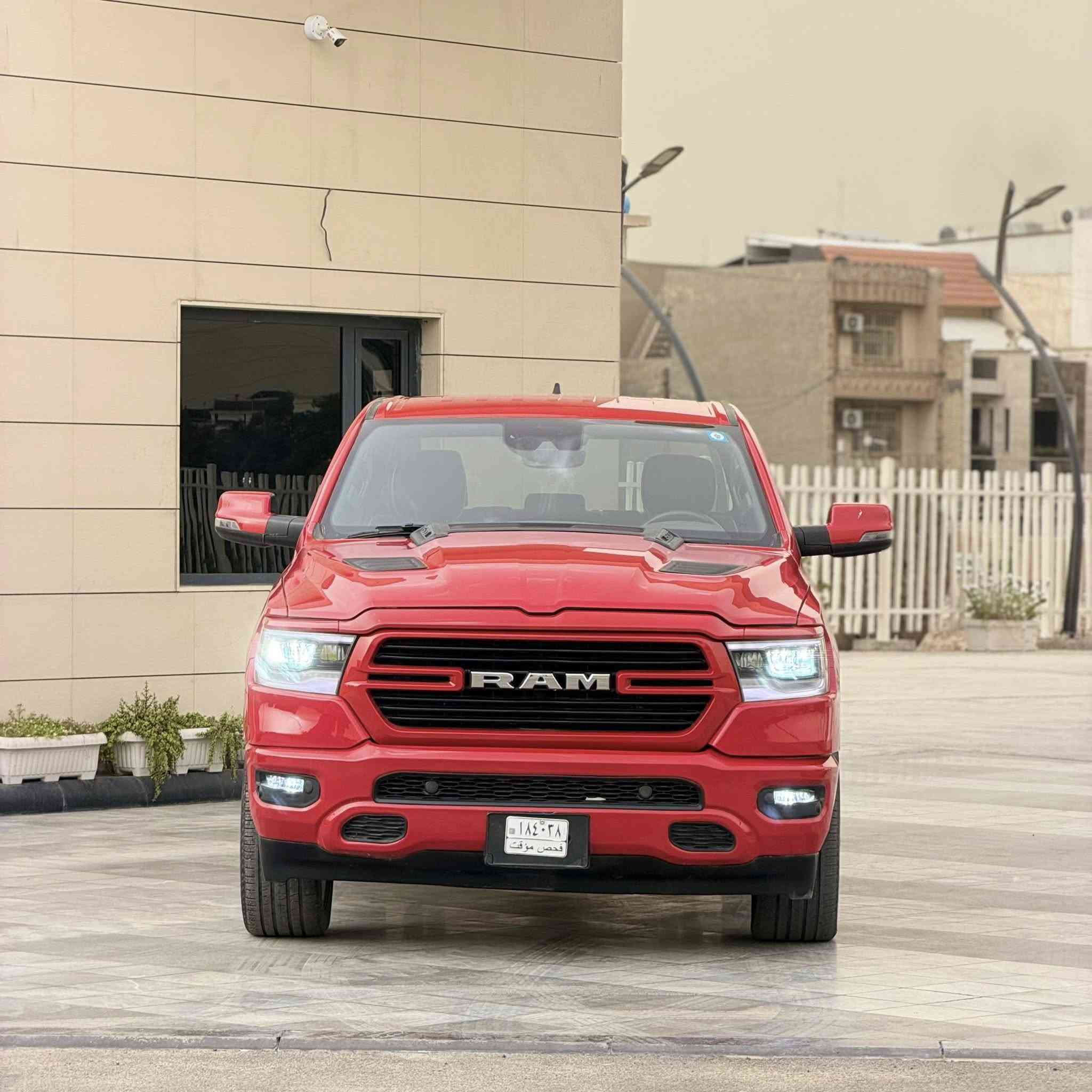اعلان : بيع او مراوس حسب القناعة 
 دوج رام 2024 لارامي  وارد امريكي 
Dodge Ram White Laramie 2023 5.7 V8
حجم المكينه : 5.700 V8 

المسافة المقطوعه : 25 الف ميل

الضرر : جاملغ و بنيد 

#مواصفات
1.شاشه كبيرة
2.بصمة
3.تشغيل عن بعد
4.كامرة
5.ويل كب
6.كشنات جلد
7.هيترات بالكشنات
8.رادارات 360
9.كشنات كهرباء
10.لايتات لد + زنون
11.كشافات 
12.اشاير بالمري
13.اتو ستوب
14. حساسات خلفي امامي
وعليها دوسات و غلاف صندوك
وباقي المواصفات المعروفة

 مرقم بغداد تحويل ثاني باقي ع سلام الوحات 

#السعر : واتساب 
العنوان : السيدية 
التصال :***********
