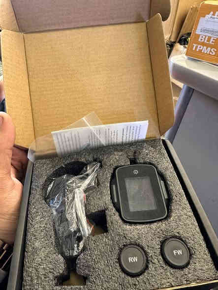 سلام عليكم
قياس ضغط الاطارات 
3 قطع 2 مال سيارة 1مال دراجة 
مال سيارة 20
مال دراجة 15 
شلعة 50 
التواصل *********** توصيل جميع المحافظات
