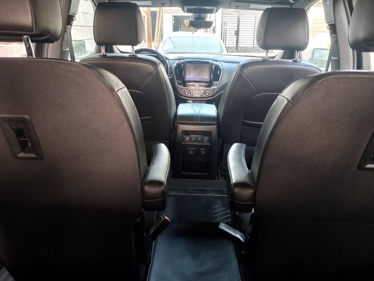 ترفرس فئة RS ٢٠٢٣ ابيض بلاك توب  فول عدى الفتحة محرك ٦ سلندر ٣٦٠٠ vvti رقم بصرة باسمي سيارة جديدة وجاهزة  مابيها اي نقص دخول جديد مواصفاته :
كشنات جلد منفصل vip 
تدفئة بالكشنات 
الكشنات الامامية كهربائية 
بصمة وتشغيل عن بعد
خمس كاميرات ٣٦٠° رؤية محيطية
اربع ابواب بصمه دخول ذكي 
تبريد ٣ قطع 
صندوق كهربائي 
شاشه كبيرة قاصه
تحكم ستيرن وشفتات
رادار امامي وخلفي وجانبي ( نقاط عمياء) 
مري شفط واشاير بالمري 
تحديد مسار ومثبت سرعه وتوقف ذاتي 
لدات امامية وكشافات 
ويلات سود بلاك توب 
سبير وعده جديده بعد مانازل 
السيارة جديدة وجاهزة وتحويل ثاني يوم مكان السيارة بصرة .
رقمي ***********
