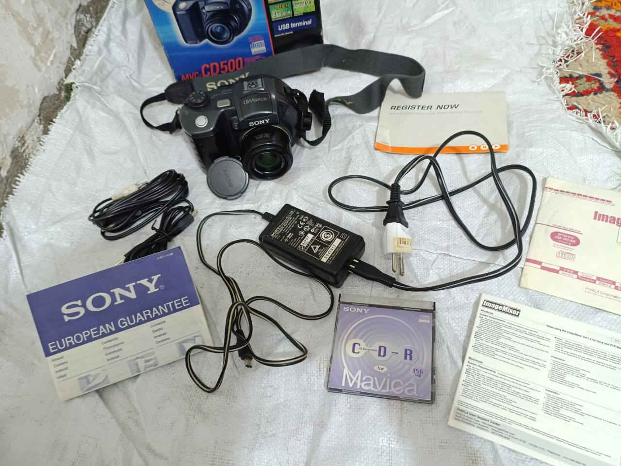 كامرة سوني قرص
فخر الصناعه اليابانيه مع كافة ملحقاتها 
كارتونه 
كتلوك 
قرص تعريف 
شاحنة 
بطاريه 
فيشة عرض 
نظيفه جدا اخت الجديده 
للحجز والاستفسار مراسلة الصفحه..


**إذا كنت صاحب هذا الإعلان وتريد حذفه لأي سبب، رجاءا أرسل رسالة إلى الدعم الفني**