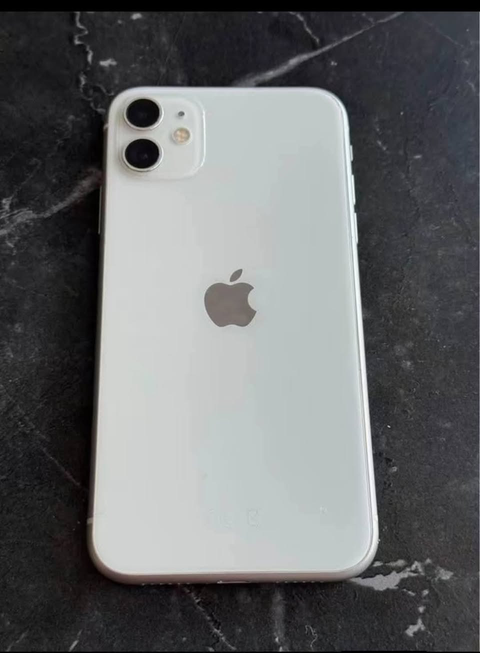 وين جنايه
ايفون 11 ابيض فول نضافه
ذاكره 128 
نموذج m
بطاريه 89 
كله شغال ✅ فيس ايدي ✅ كاميرات ✅ خط ✅ تكنيك ✅
ملحقات شاحنه وكارتونه 
مكاني كوت دجيلي 
سعر 300 
***********
