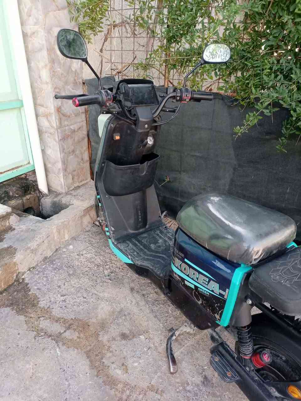 السلام عليكم دراجه للبيع سعر 350 شرط شخط مابيها شغل وامشي دراجه رزنه ومرتبه توصل على رقمي ***********
