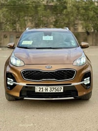 كيا سبورتج موديل 2021 لون مشمشي حادثها جاملغ وبنيد بدون دواخل وشواصي و...