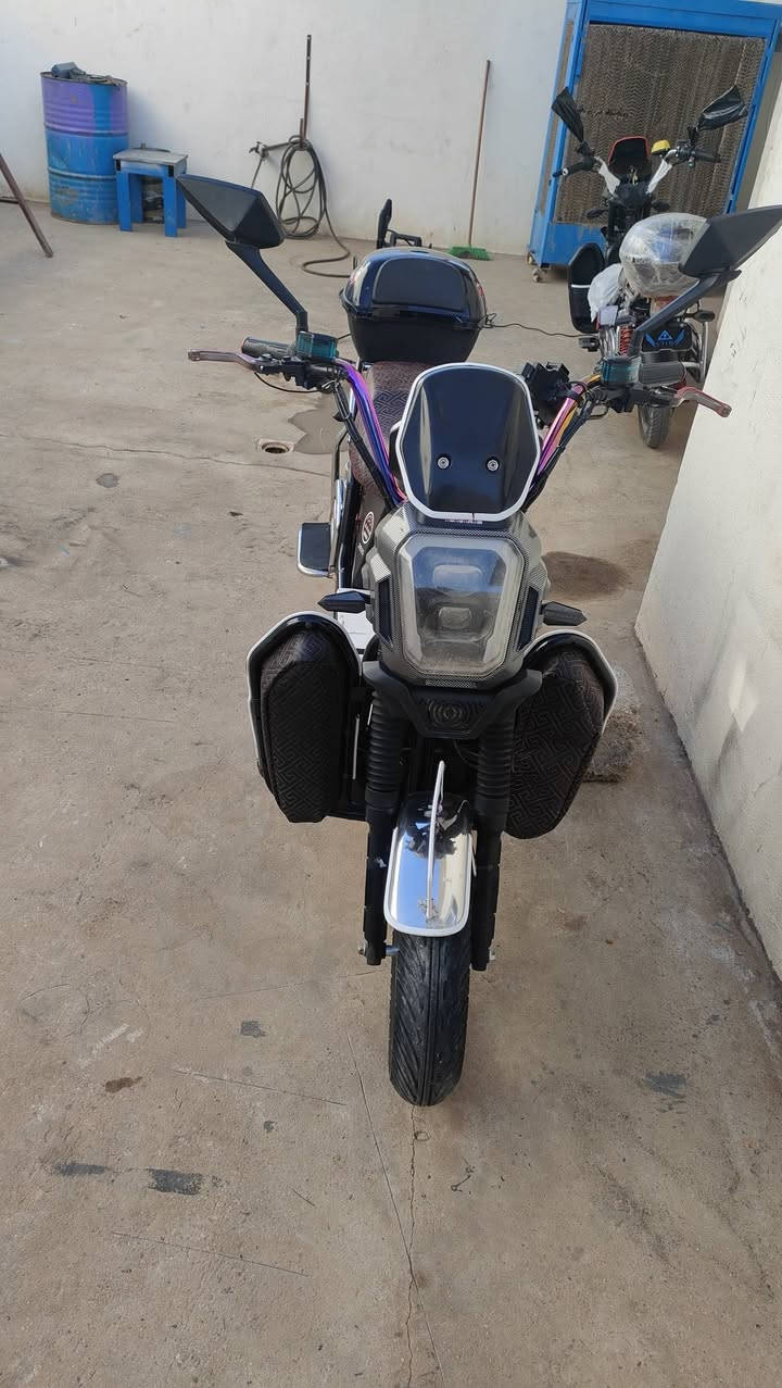 السلام عليكم متاح انشالله
دراجه هيوشه 2025 ابو تاير عريض
كشن بصمه 6 باتري ع فحص 
كهربائيات ع فحص
سعرة 600 وبيهة مجال
مكان هيت ترهم مراوس بهيوشه شحن فقط
***********
