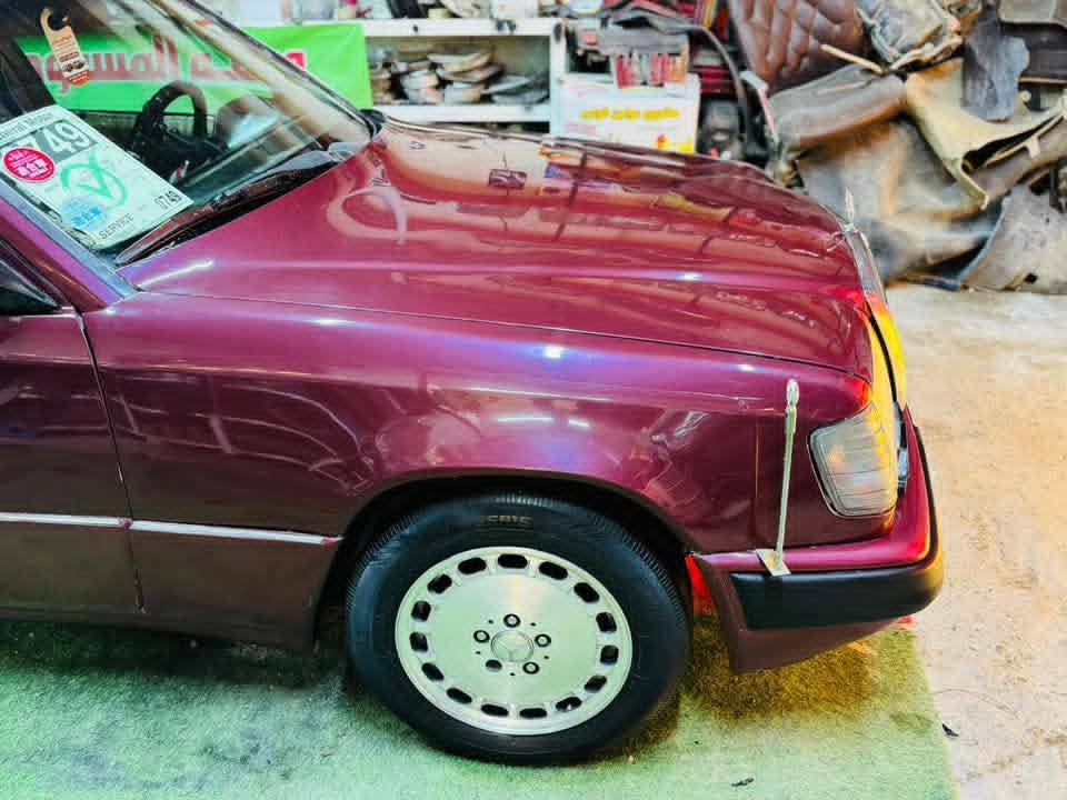 مارسدس دب للبيع محور موديل 87سياره جاهزه مكينه بطه وكير جديد كهربائيات جاهزه وسياره مالت جناي نضيه تحكم اريل كهربائي رقم بغداد  نكليزي *********** سعر 65بيه مجال مستعجل
